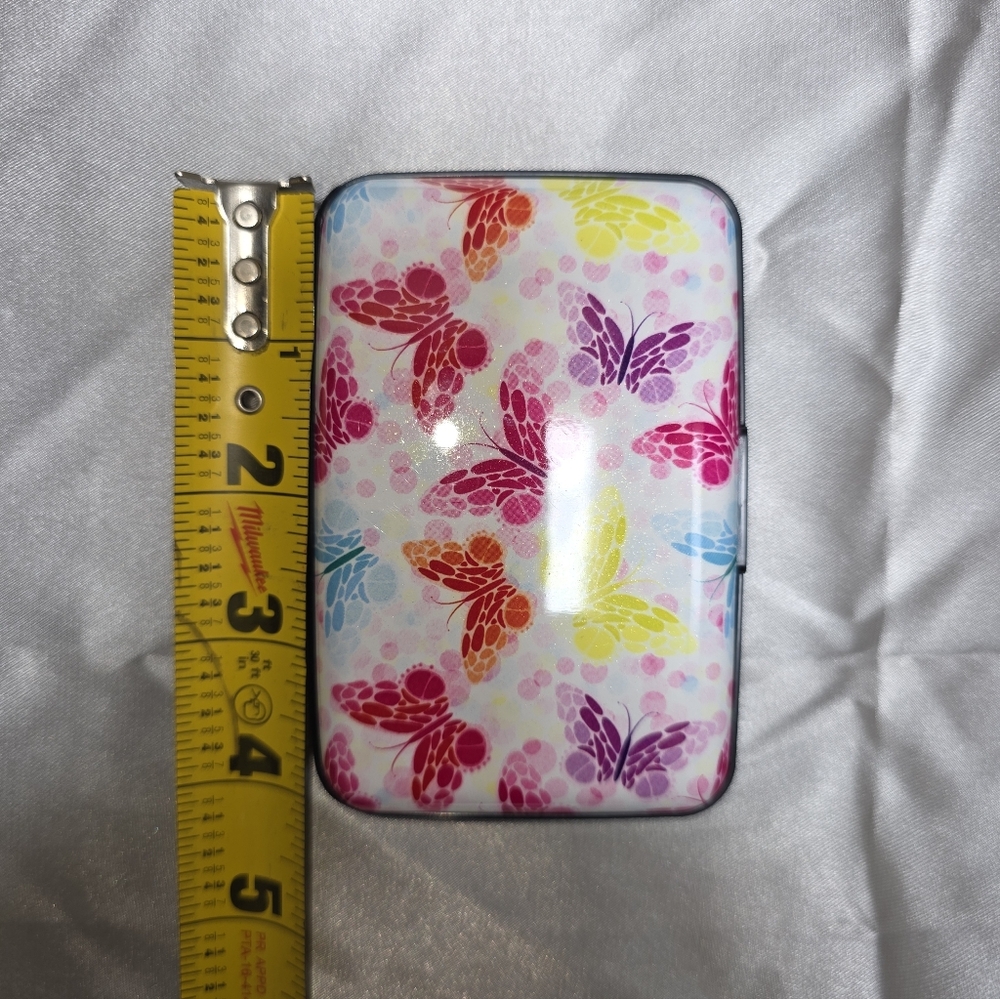 Colorful Butterfly Patterned Case - Picture 2 of 5